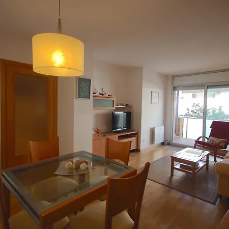 Lets Holidays Cozy Pool Appartement