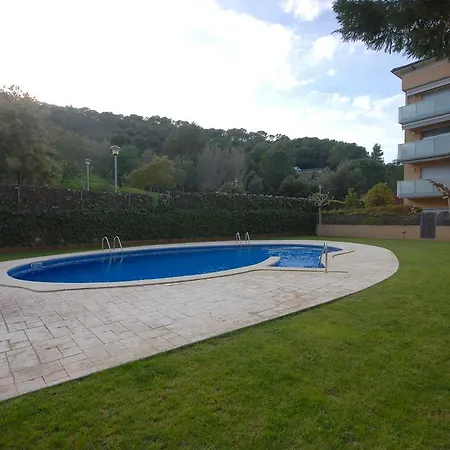 Lets Holidays Cozy Pool * トッサ・デ・マール