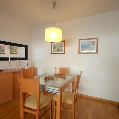 Lets Holidays Cozy Pool