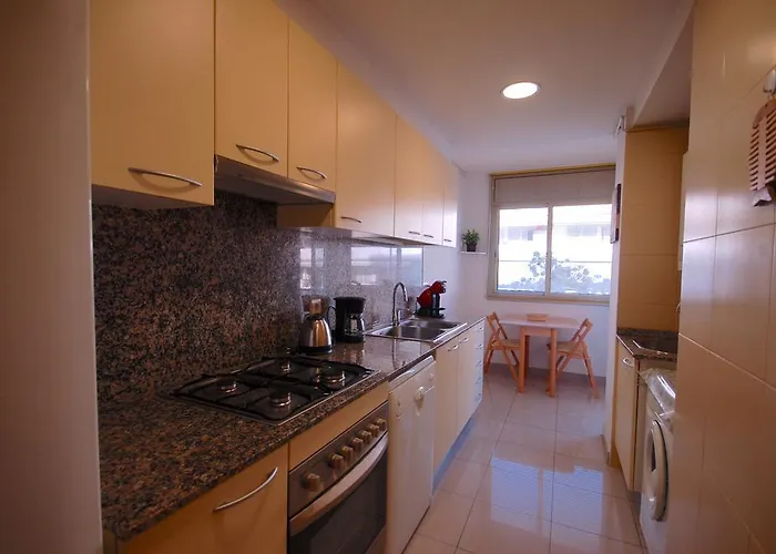 Lets Holidays Cozy Pool